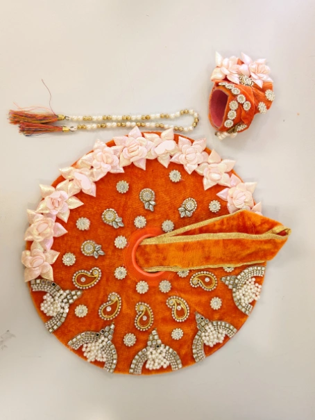 laddu gopal orange embroidery handwork detail