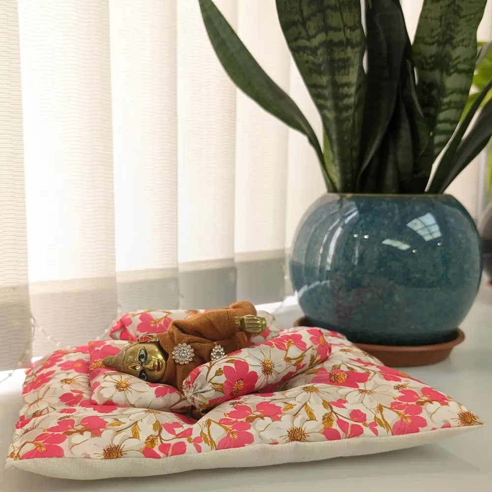 Laddu Gopal Floral Cotton Bedding Set – Pink Flower Design